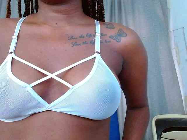 Beautyyebonyy webcam