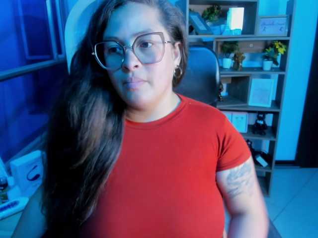  SaraThonson chat room