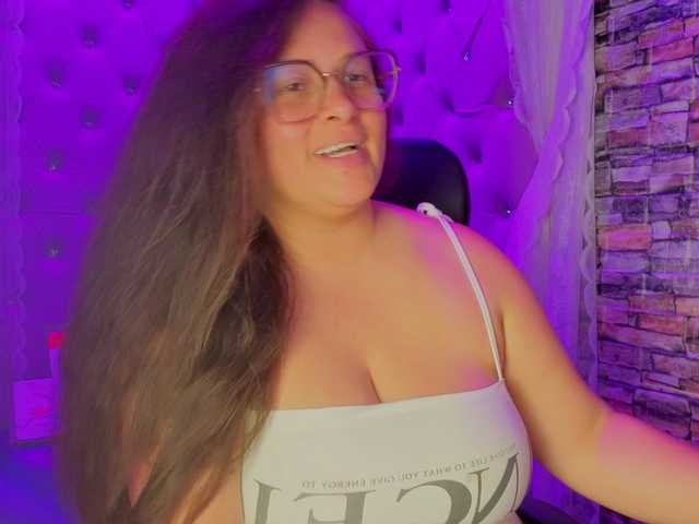 SaraThonson webcam bongacams model stream image