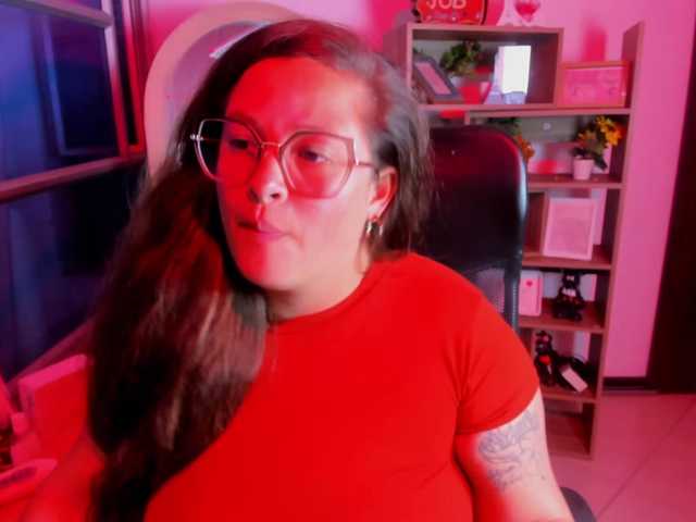  SaraThonson chat room