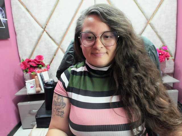 SaraThonson webcam bongacams model stream image