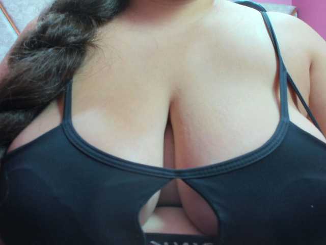 SaraThonson's BongaCams show and profile