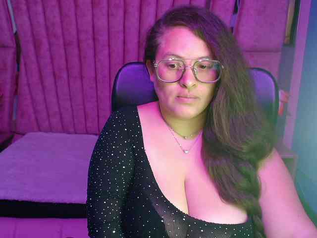 SaraThonson webcam