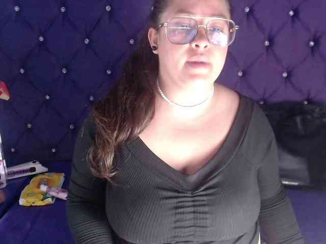 SaraThonson webcam