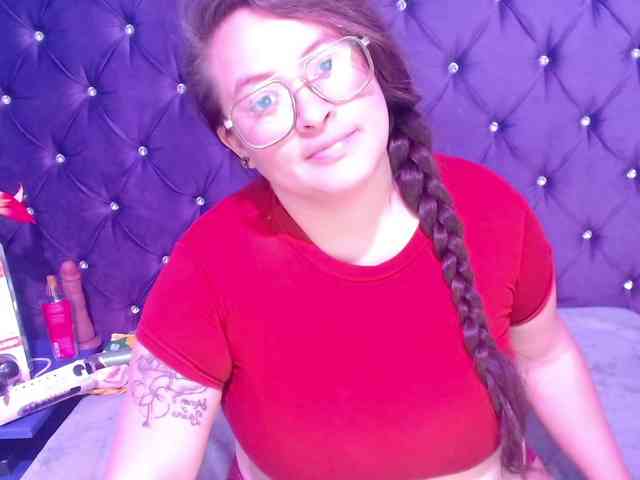 SaraThonson webcam