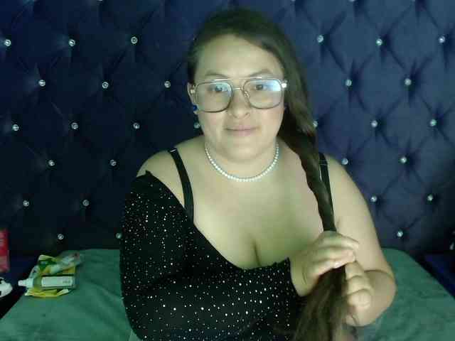 SaraThonson webcam