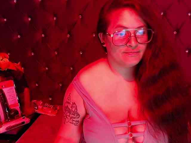 SaraThonson webcam