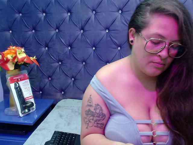 SaraThonson webcam