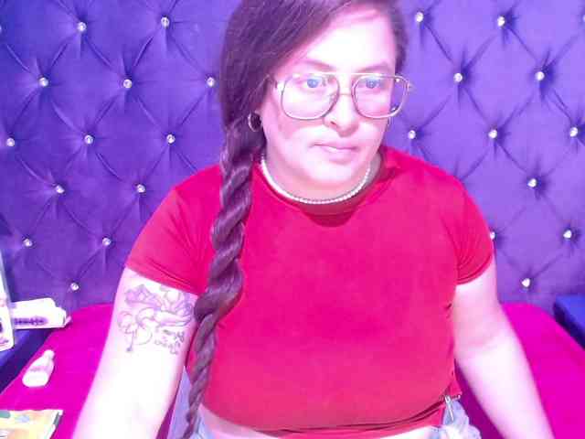 SaraThonson webcam
