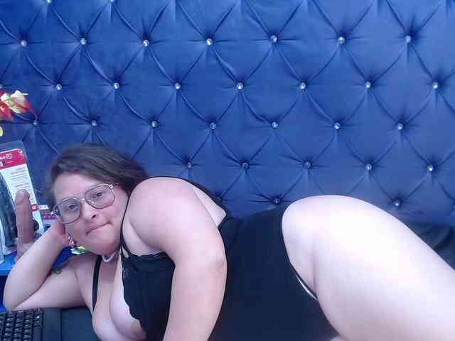 SaraThonson webcam