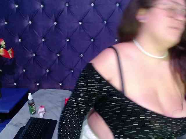 SaraThonson webcam