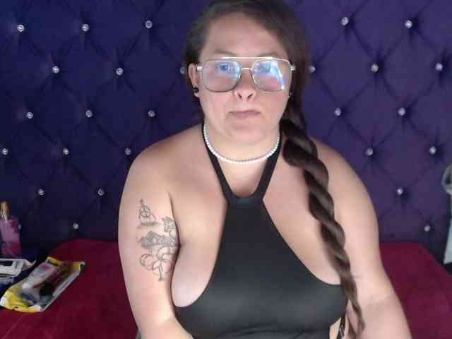SaraThonson webcam