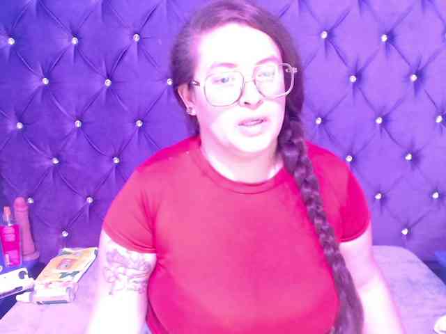 SaraThonson webcam