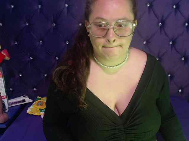 SaraThonson webcam