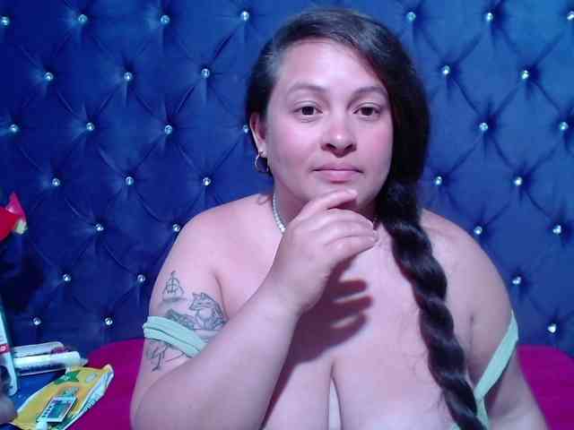 SaraThonson webcam