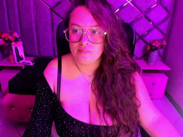 SaraThonson webcam