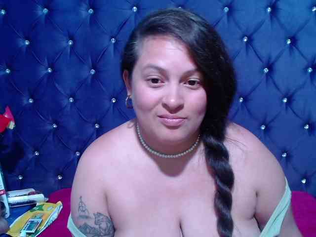 SaraThonson webcam