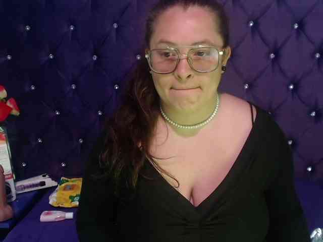 SaraThonson webcam