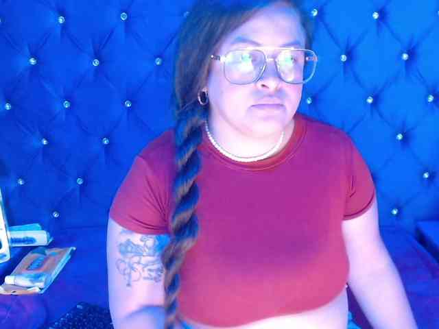 SaraThonson webcam