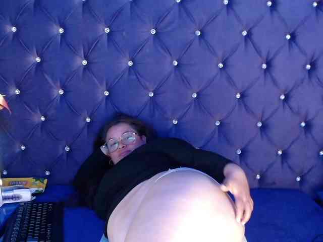 SaraThonson webcam