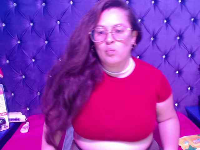 SaraThonson webcam