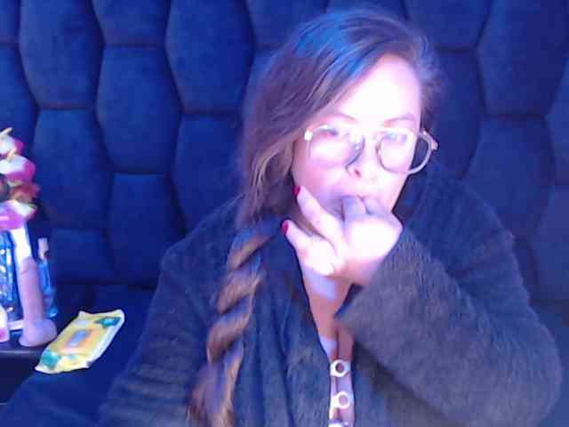 SaraThonson webcam