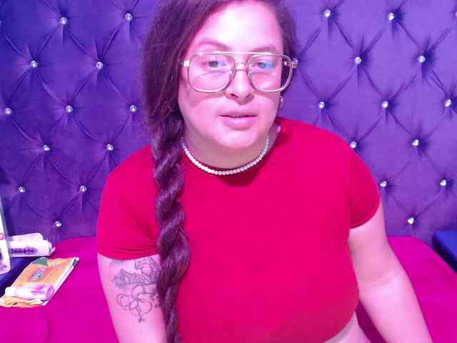 SaraThonson webcam