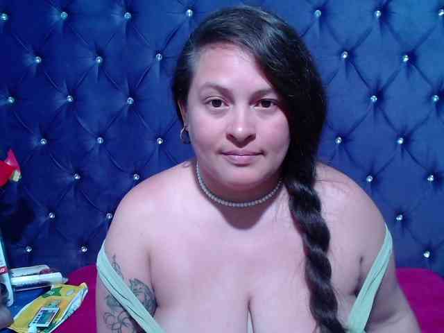 SaraThonson webcam