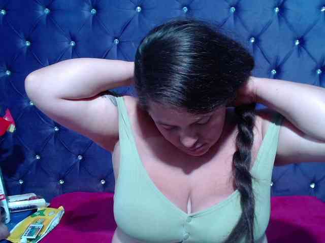 SaraThonson webcam