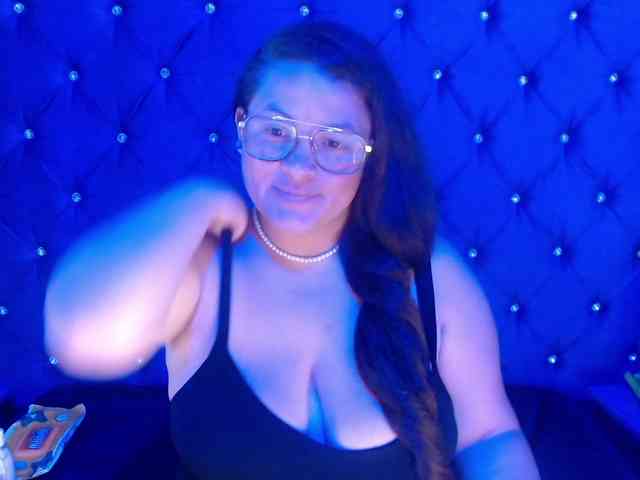 SaraThonson webcam