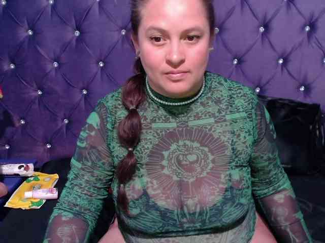 SaraThonson webcam