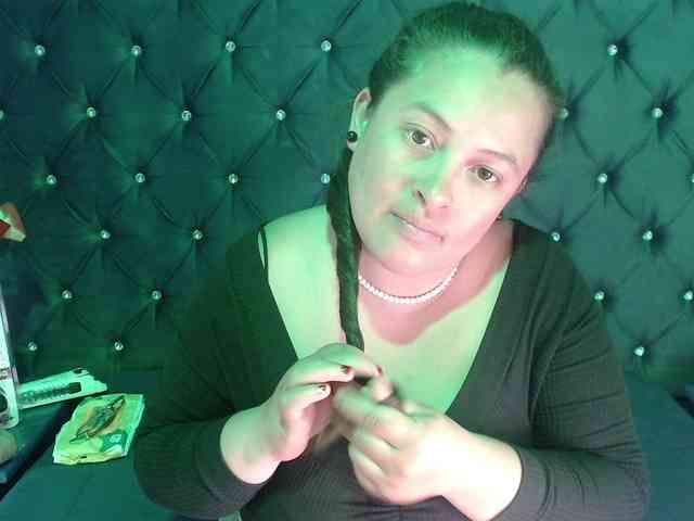 SaraThonson webcam