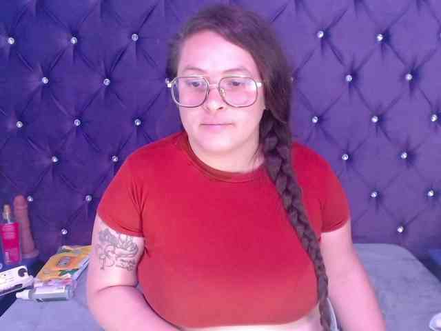 SaraThonson webcam
