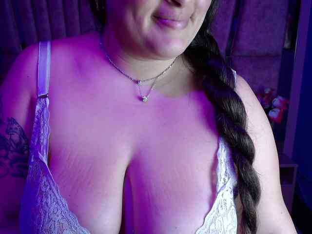 SaraThonson webcam