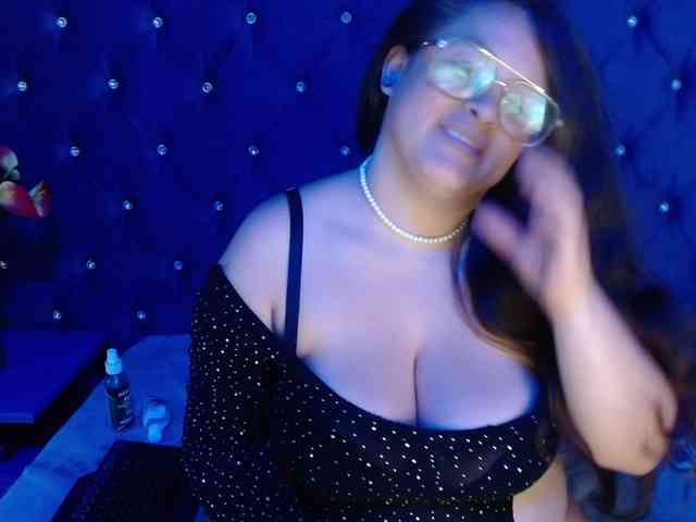SaraThonson webcam