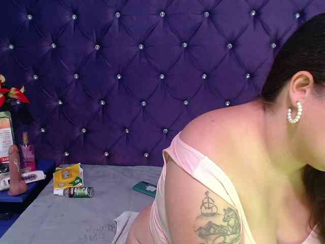 SaraThonson webcam