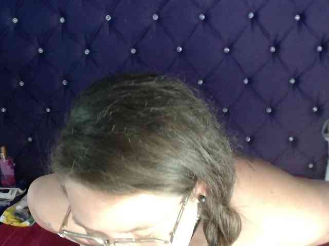 SaraThonson webcam