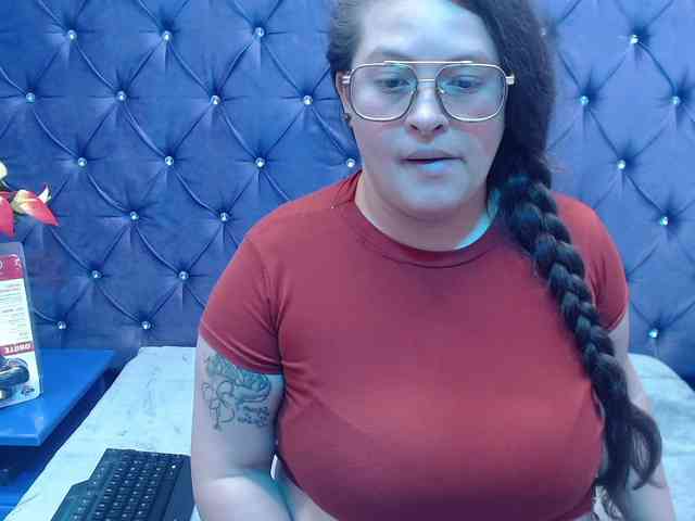 SaraThonson webcam