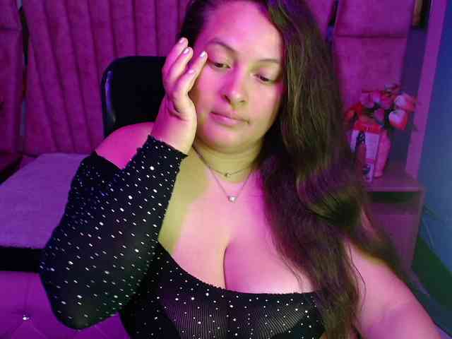 SaraThonson webcam
