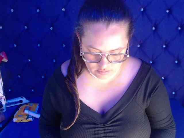 SaraThonson webcam