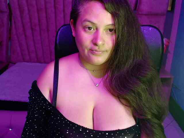 SaraThonson webcam