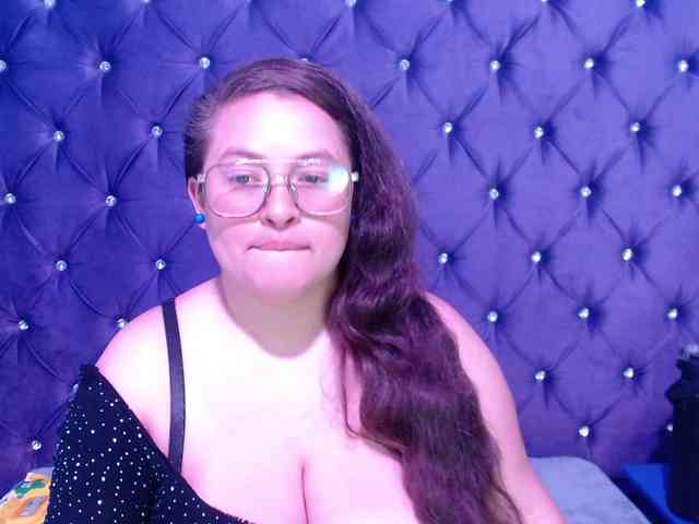 SaraThonson webcam