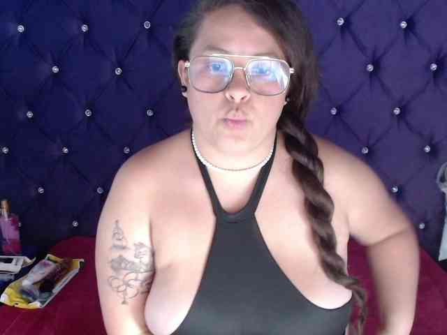 SaraThonson webcam
