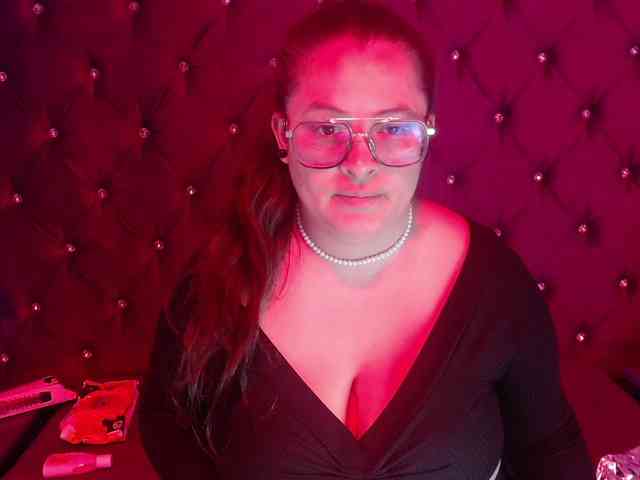 SaraThonson webcam