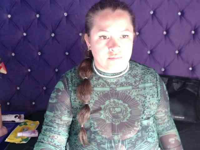 SaraThonson webcam