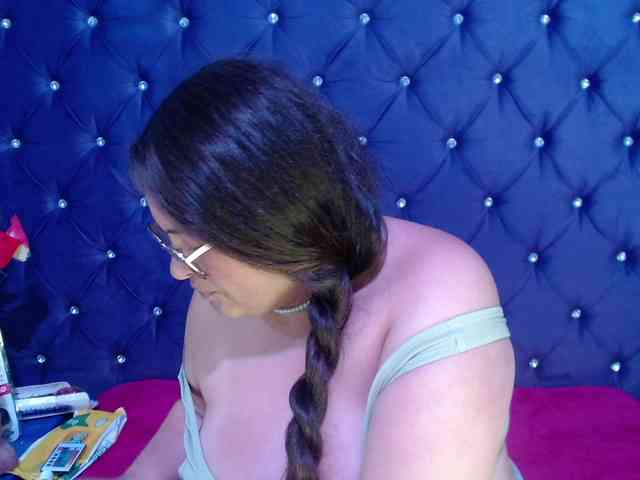 SaraThonson webcam