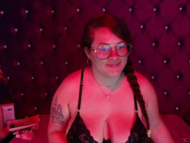 SaraThonson webcam