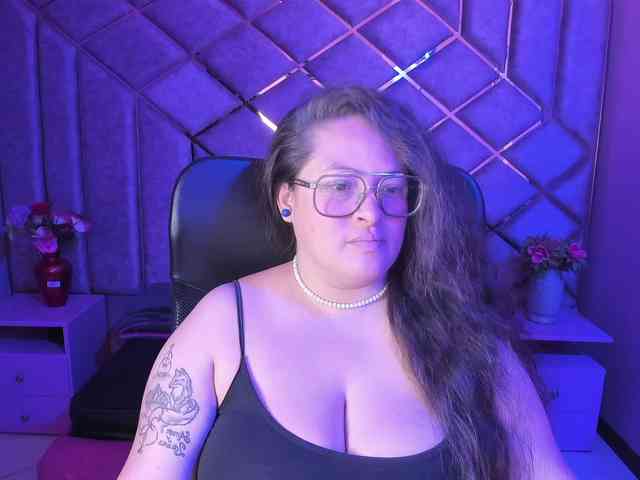 SaraThonson webcam