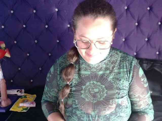 SaraThonson webcam
