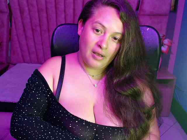 SaraThonson webcam